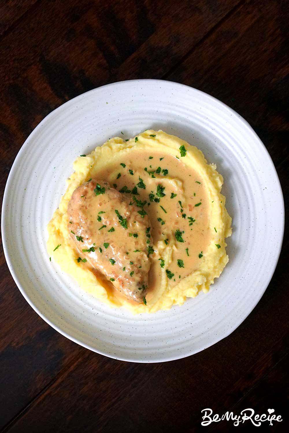 One-Pan Creamy Honey Mustard Chicken: Sweet & Tangy Perfection